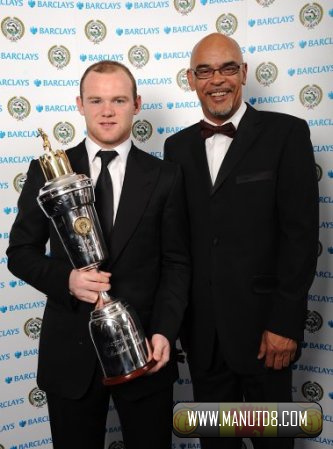 PFA назвала Руни лучшим игроком года (+Фото) PFA назвала Руни лучшим игроком года (+Фото)