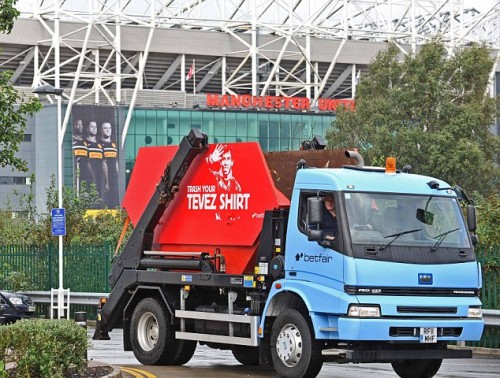 Betfair: Trash your TEVEZ shirt